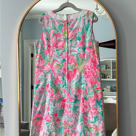Girls Lilly Pulitzer Mini Mila Shift Dress ~ Hot On The Scene, Size 14, EUC - Picture 3 of 4